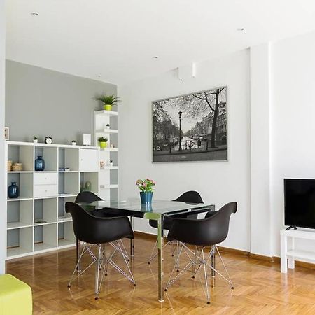 Sunlit 2Br Oasis In Metaxourghio 3Min From Metro Apartment Athens Luaran gambar