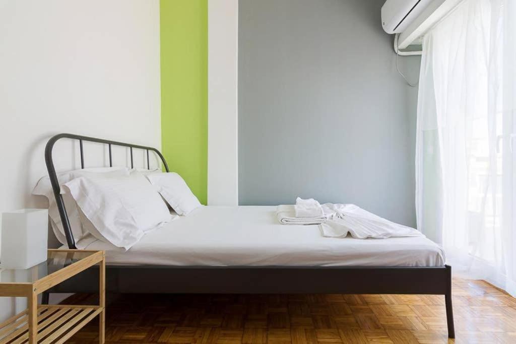 Sunlit 2Br Oasis In Metaxourghio 3Min From Metro Apartment Athens Luaran gambar