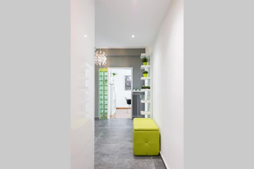Sunlit 2Br Oasis In Metaxourghio 3Min From Metro Apartment Athens Luaran gambar