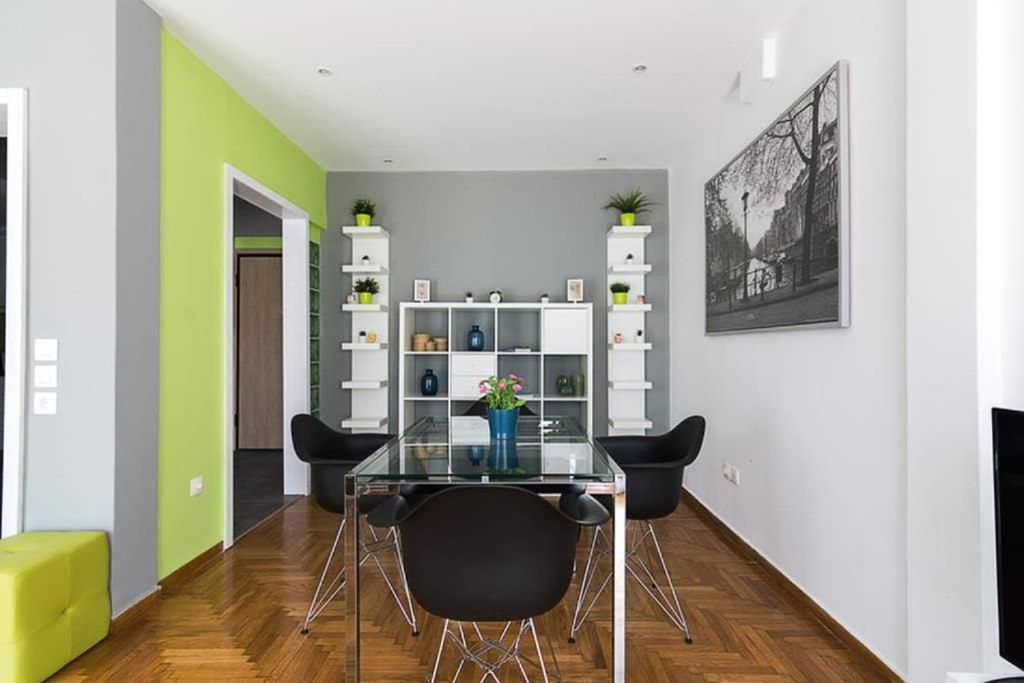 Sunlit 2Br Oasis In Metaxourghio 3Min From Metro Apartment Athens Luaran gambar
