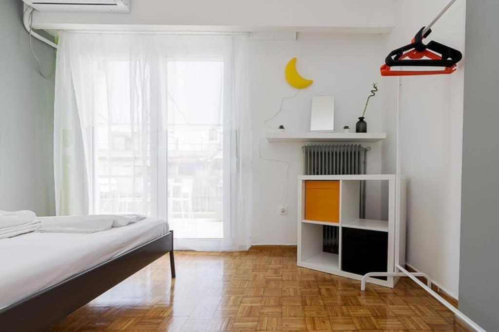Sunlit 2Br Oasis In Metaxourghio 3Min From Metro Apartment Athens Luaran gambar