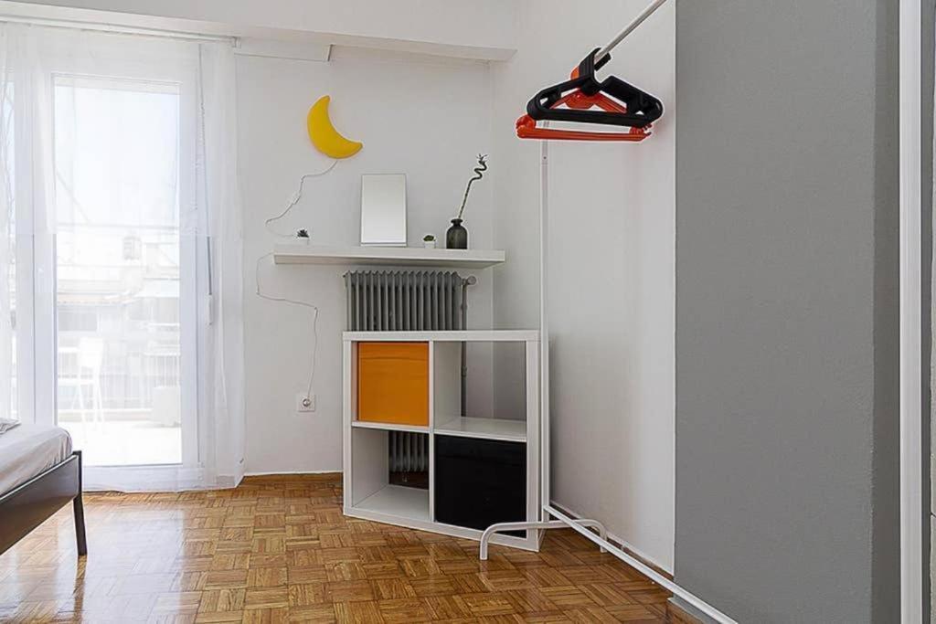 Sunlit 2Br Oasis In Metaxourghio 3Min From Metro Apartment Athens Luaran gambar